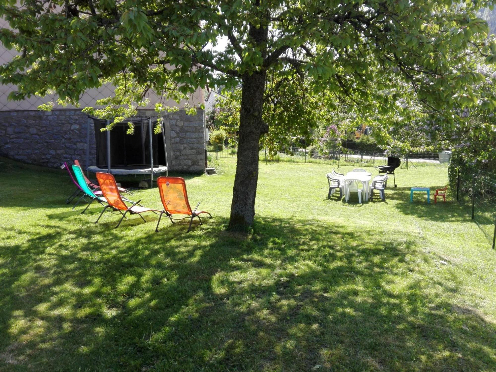 Gite 13 personnes- 7 pièces - wifi - ménage compris - 2 kms du lac des corbeaux - proche pistes navette hivernale à moins de 100m - par aventure le bol d'air à 250m La Bresse Exterior foto