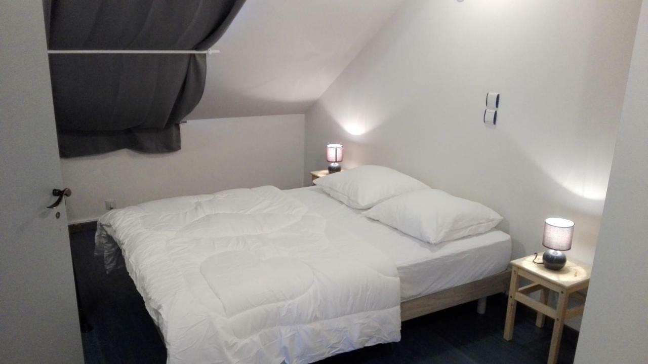 Gite 13 personnes- 7 pièces - wifi - ménage compris - 2 kms du lac des corbeaux - proche pistes navette hivernale à moins de 100m - par aventure le bol d'air à 250m La Bresse Exterior foto