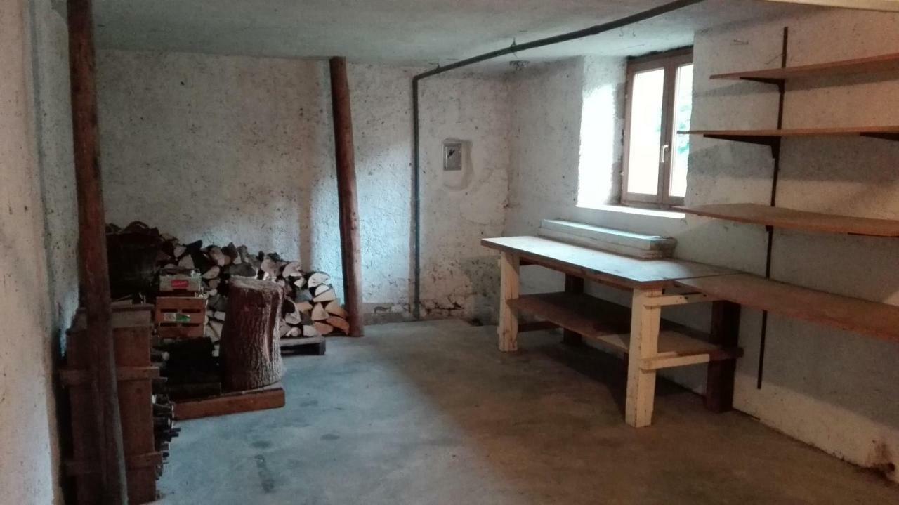 Gite 13 personnes- 7 pièces - wifi - ménage compris - 2 kms du lac des corbeaux - proche pistes navette hivernale à moins de 100m - par aventure le bol d'air à 250m La Bresse Exterior foto